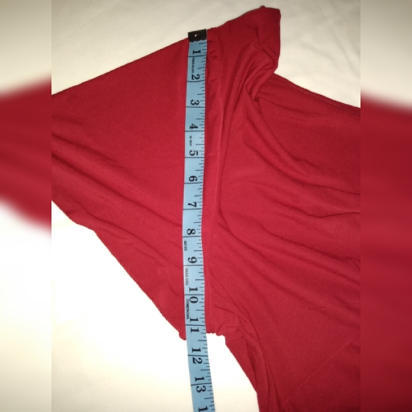 Faded Glory woman 22/24 v-neeck red blouse. - Picture 6 of 6